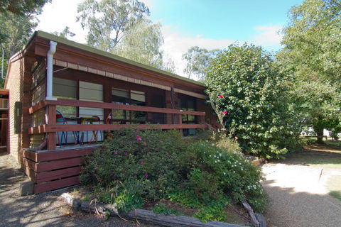 Alrima Lodge, Bright - South Australia Travel 1