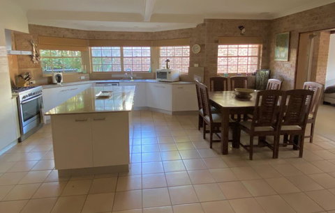 Amazing Beach House - South Australia Travel 1