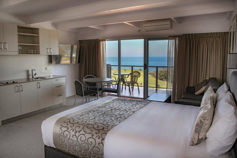 Amooran Oceanside Apartments And Motel - South Australia Travel 1