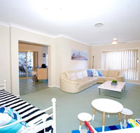 Anaheim Entertainer by Getastay - South Australia Travel
