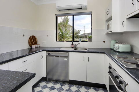 Anchored At South West Rocks - South Australia Travel 2