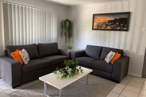 Andergrove Home With A Garden View-Wi-fi & Netflix - South Australia Travel 0