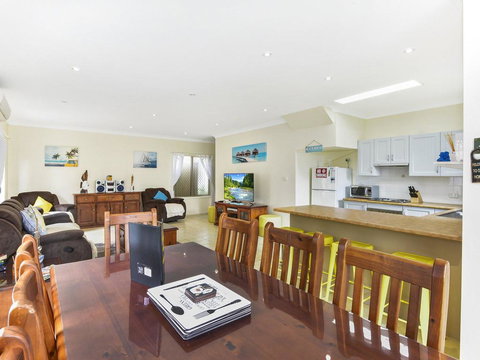 Anne's Beach Getaway - South Australia Travel 1