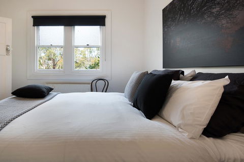 Annecy House - South Australia Travel 3