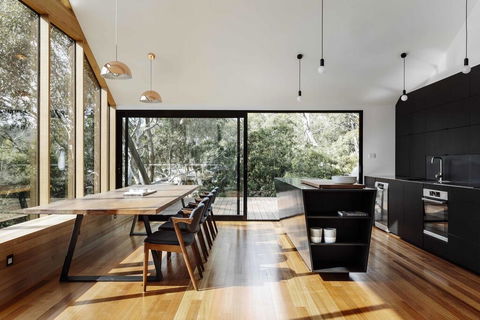 Apollo Bay House - South Australia Travel 1