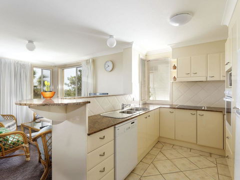 Aquarius Apartment 9 - South Australia Travel 2