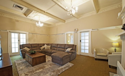 Arch On Mellool - South Australia Travel 3