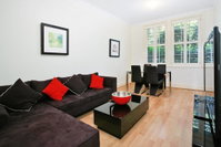 Art Deco in the Cul-de-Sac - Spacious Executive 1BR Potts Point Apartment in Quiet Cul-de-Sac