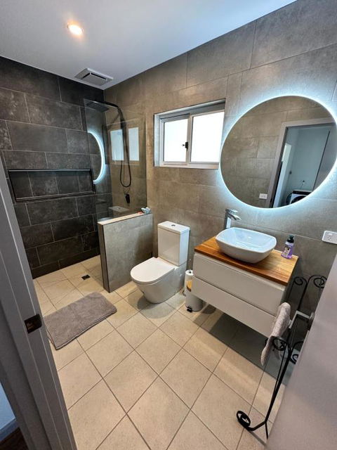 Luxury Holiday Unit 8min Walk To Town Center With Boat Parking - South Australia Travel 1