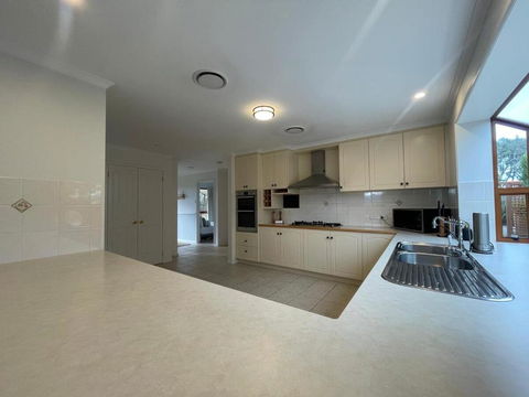 Luxury Escape, Opossum Bay - South Australia Travel 3
