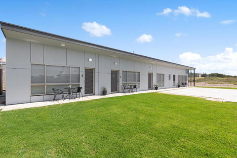 Luxury Apartments And Motel Rooms - Free Wifi - Close To Beach - South Australia Travel 1