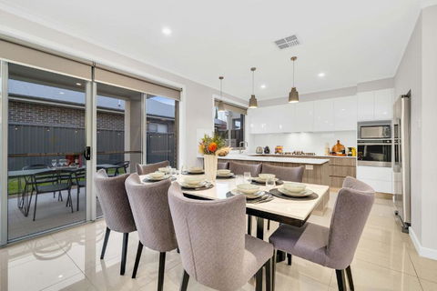 Luxury On City Fringe In Klemzig By Elegant Stays - South Australia Travel 2