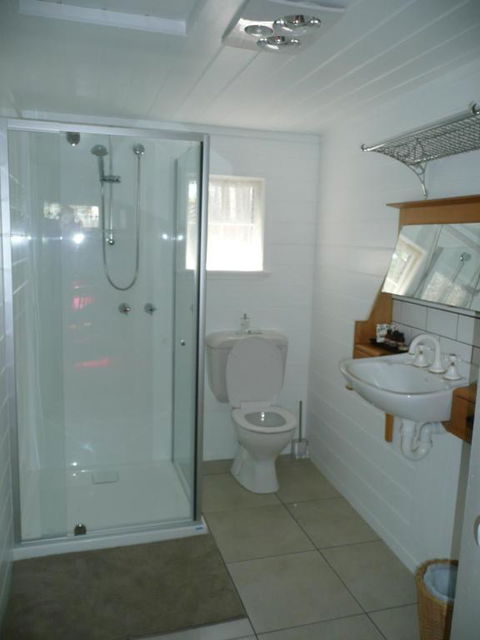 Madam Saddler - On Fraser Clunes - South Australia Travel 3