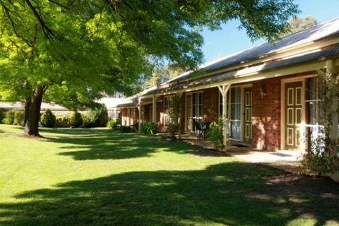 Mansfield Valley Motor Inn - South Australia Travel 0