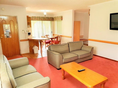 McNevins Warwick Motel - South Australia Travel 3
