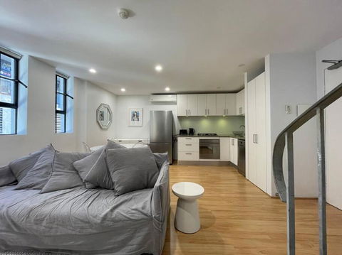 Modern 2 Bedroom Warehouse Conversion - South Australia Travel 0