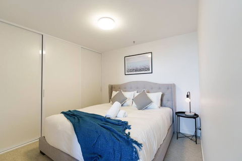 Modern 1 Bed Opposite Racecourse - South Australia Travel 1