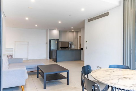 Modern 2B With Loft Bed Parking Central Mascot - South Australia Travel 3