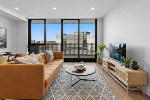 Modern Apartment On Burgundy Precinct & Parklands - South Australia Travel 0