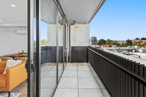 Modern Apartment On Burgundy Precinct & Parklands - South Australia Travel 1
