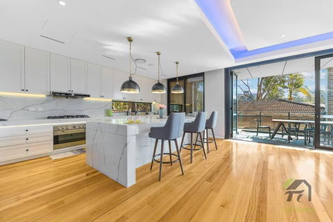 Modern Summer Palace In Epping - South Australia Travel 3
