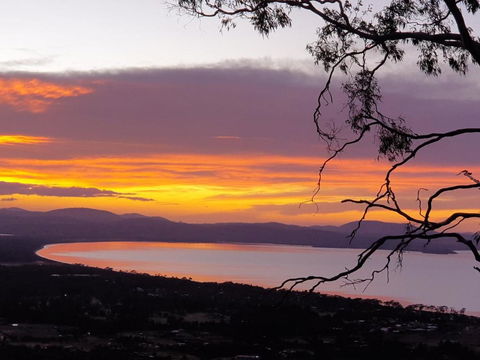 Mount Rumney Escapes Seaview House 2 - Eagle House - South Australia Travel 1