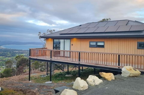 Mount Rumney Escapes Seaview House 1 - Possum House - South Australia Travel 0