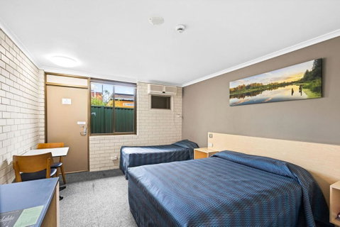 Morayfield Tavern - South Australia Travel 1