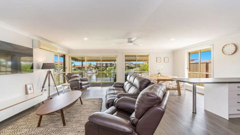 Nabilla Court - Canal Front Duplex - South Australia Travel 0