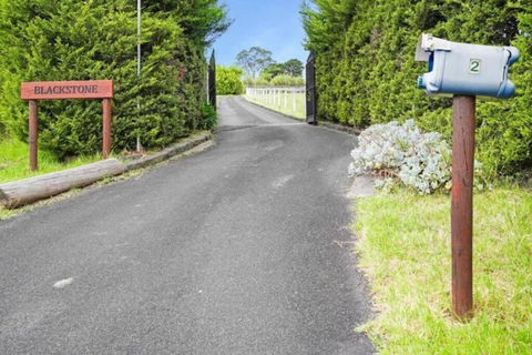 Narre Warren Farm Farm 20 People - South Australia Travel 1