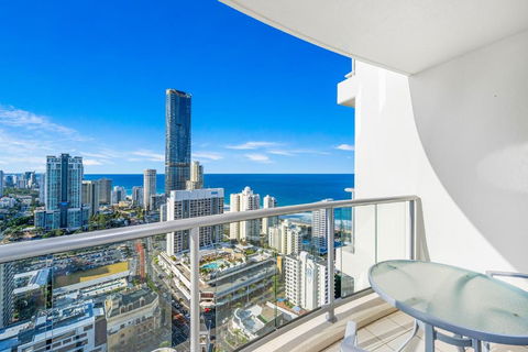NEW Chevron Ocean Views Central Surfers. - South Australia Travel 0