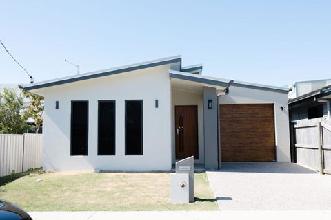 New Home Close To Airport Hospital Coles & Resto - South Australia Travel 0