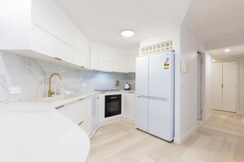 New Lux Apt Opposite Buddina Patrolled Beach - South Australia Travel 2