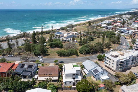 New Lux Apt Opposite Buddina Patrolled Beach - South Australia Travel 1