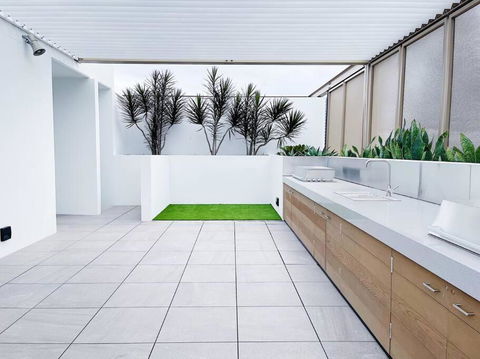 New Modern Apartment Next To Westfield Chermside - South Australia Travel 1