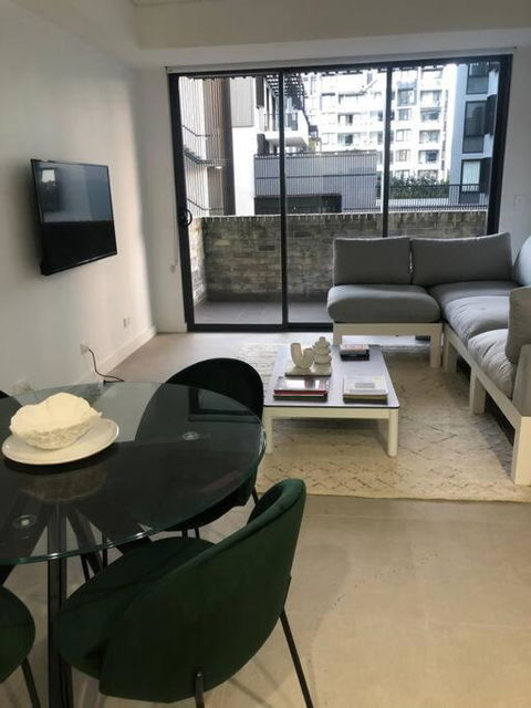 New Spacious 1 Bedroom Apartment Rosebery - South Australia Travel 1