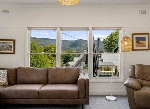 Mount Beauty 3BR Home - South Australia Travel 3