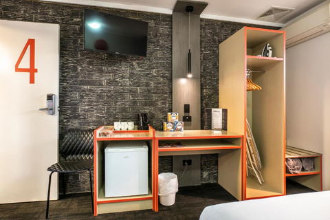 Nightcap At Jamison Hotel - South Australia Travel 3