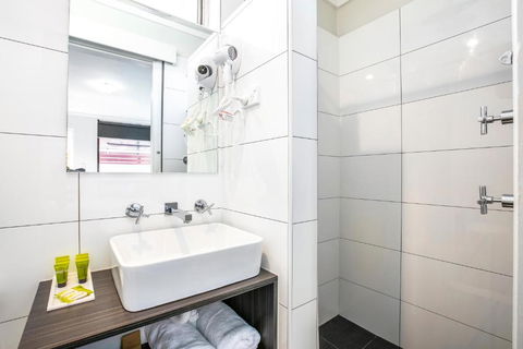 Nightcap At Jamison Hotel - South Australia Travel 2