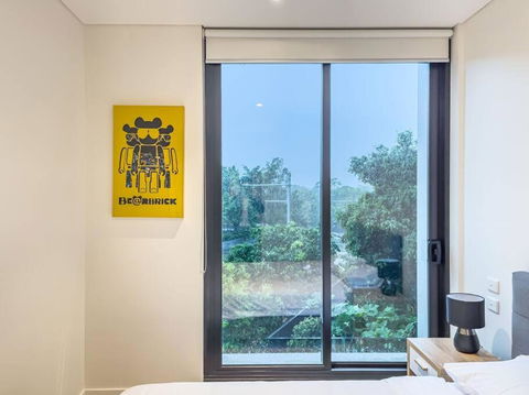 Next To Station Family & Friend Free Parking - South Australia Travel 2