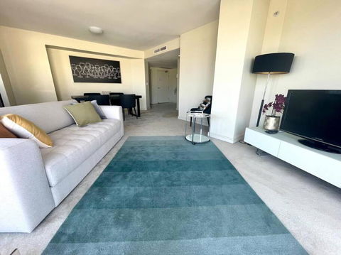 North Sydney 2 Bedroom - Pool Parking Gym Spa Sleeps 6 - South Australia Travel 0