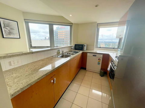 North Sydney 2 Bedroom - Pool Parking Gym Spa Sleeps 6 - South Australia Travel 2