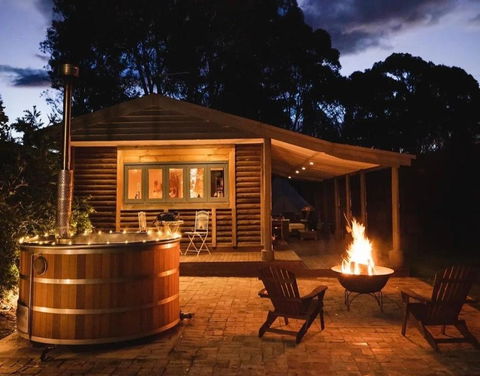 Nug Nug Park Cabin - South Australia Travel 0