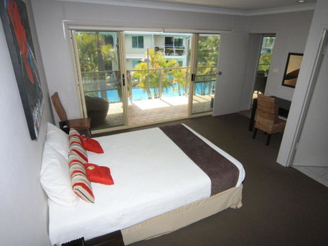 Oaks Pacific Blue 339 Huge Resort Lagoon Pool - South Australia Travel 3