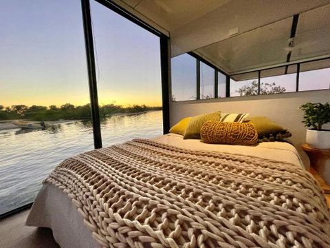 Oasis Noosa - Luxury Floating Eco Villas - South Australia Travel 2