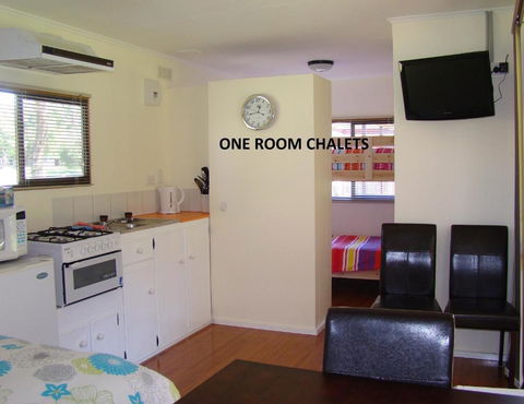 Ocean Beach Hideaway - South Australia Travel 0