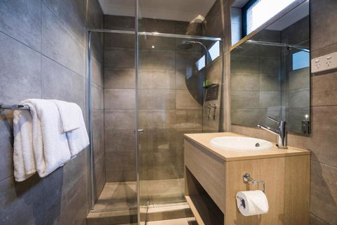 Nightcap At Playford Tavern - South Australia Travel 3