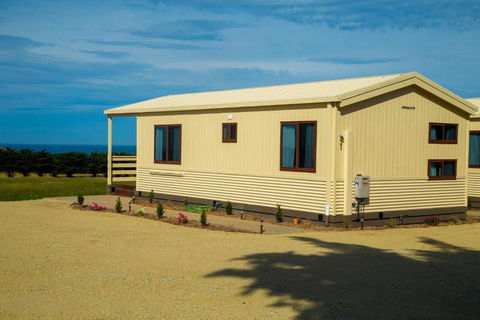 OMARU FARM STAY - South Australia Travel 0