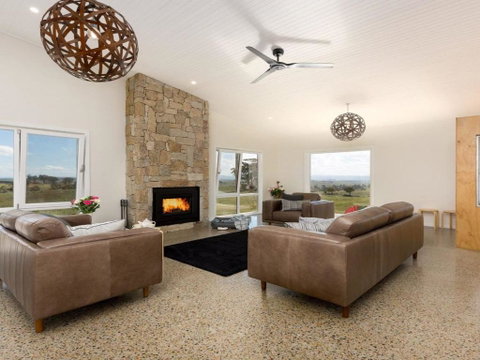 On A Hill - South Australia Travel 1