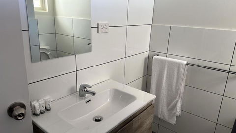 OUYEN MOTEL - South Australia Travel 3